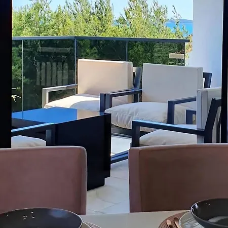 Black Pearl Villa